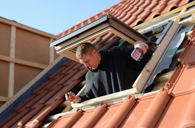 Pose de fenêtres de toit Velux à Montvert